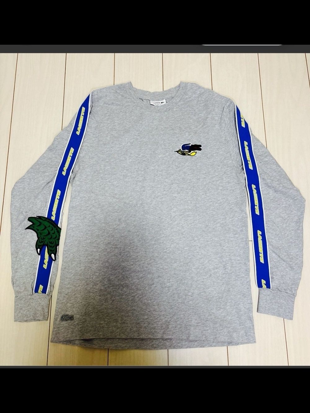 Lacoste Relaxed Fit, Grey Used. Size M, Inner Collar With Sewing Detail.